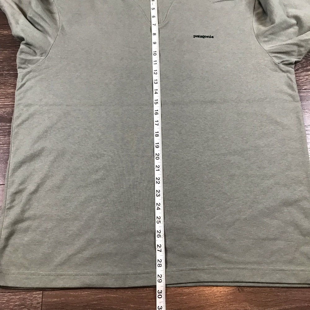 Patagonia Men’s Vintage 90’s Light Green Sporty Style Pullover Gym Wear Sweater - Picture 7 of 7